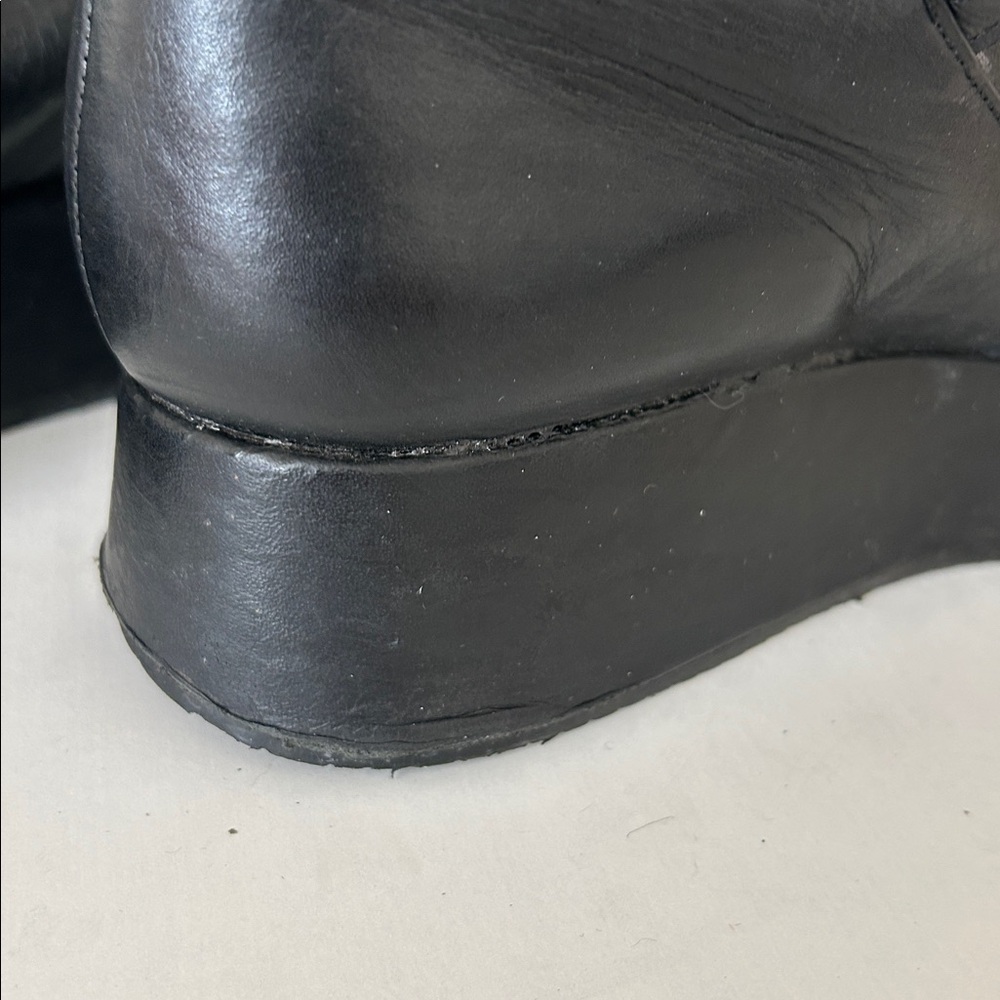 Stephane Kélian - Paris Women's Black Fur-Lined Winter Boots. Size 8 - Picture 13 of 14